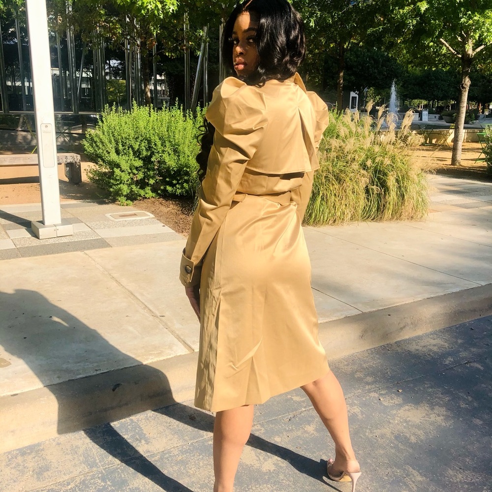 Puffy sleeve Trench Coat - Picture 5 of 8